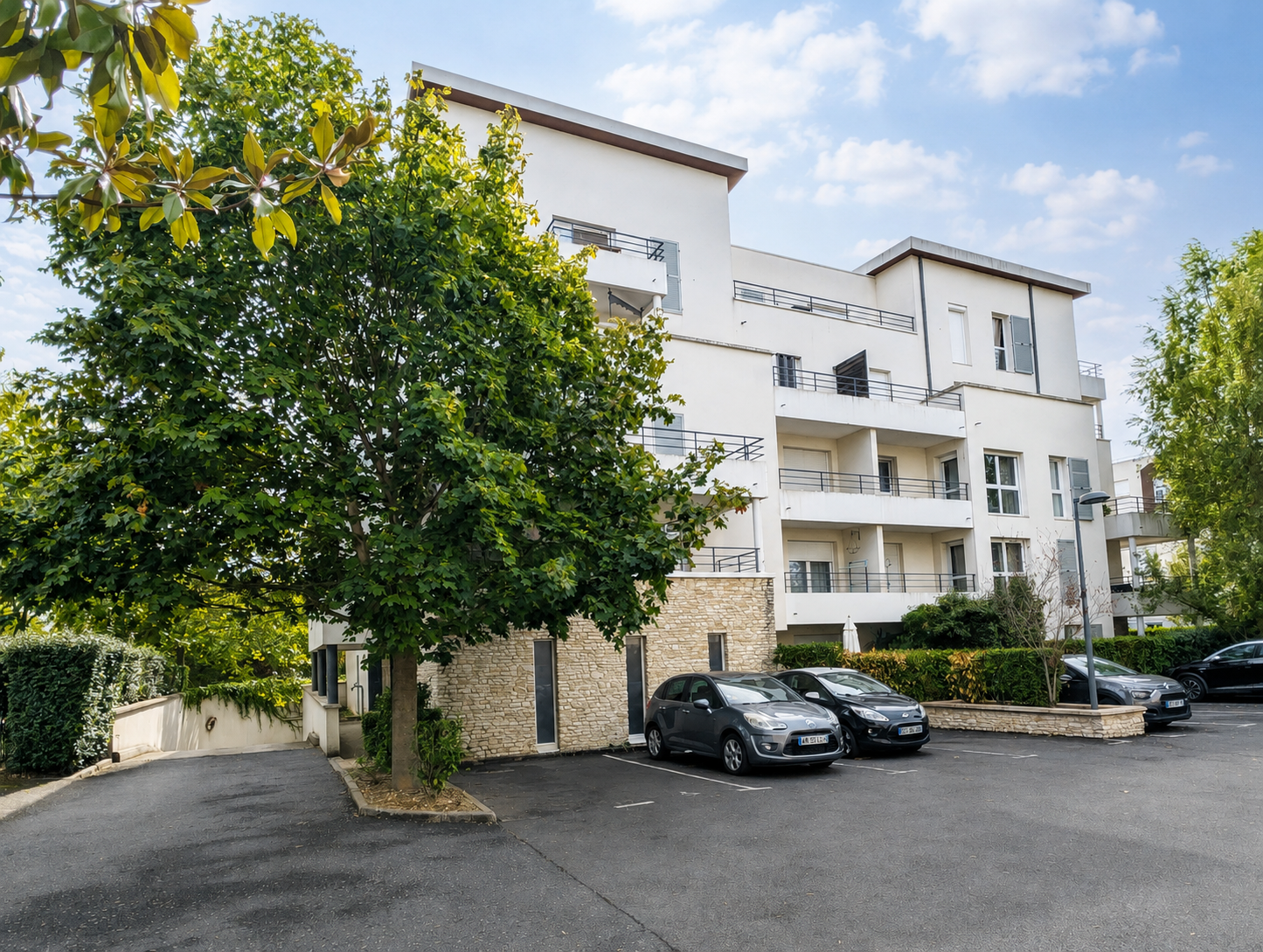 3 pièces avec 2 terrasse et 2 parkings Quartier gare de Li