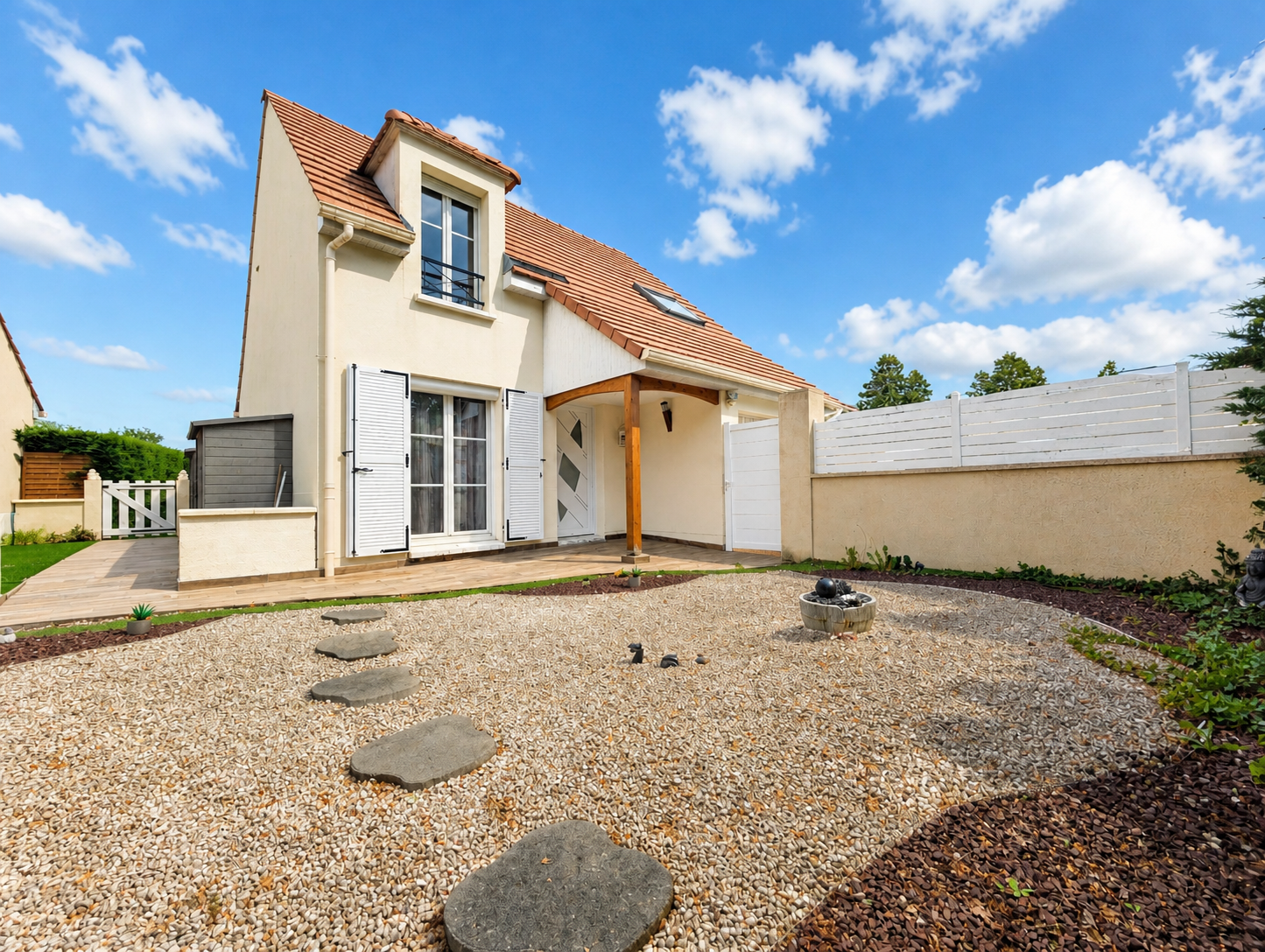 Maison individuelle 3 chambres avec jardin et terrasse à Lieusaint